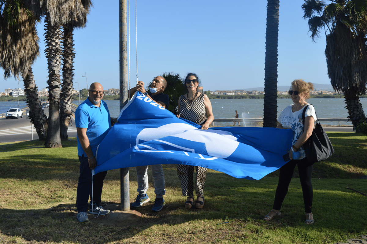 LA BANDIERA BLU SVENTOLA NEL LITORALE