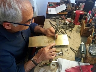  Dall’Iran un’antico mestiere quasi scomparso: il maestro incisore Mostafa Ghoratolhamid