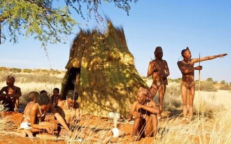 I !KUNG SAN, cacciatori-raccoglitori del Kalahari