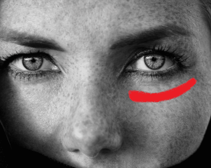 Il rosso, simbolo della violenza contro le donne