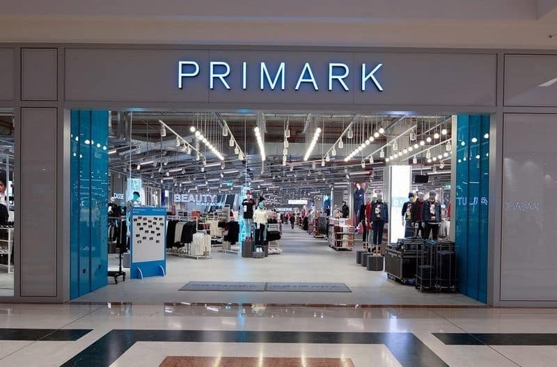 Ingresso di Primark a Torino.
