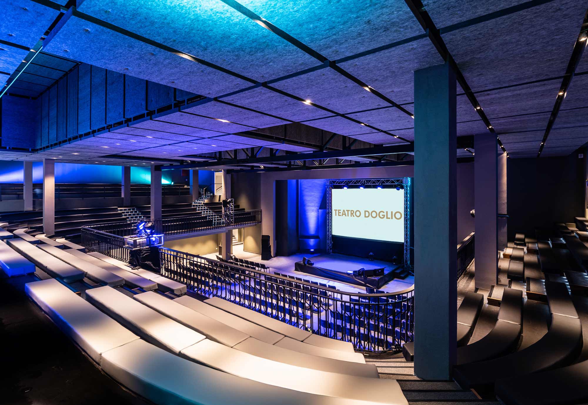  LA MUSICA INTERNAZIONALE  A CAGLIARI CON BLUE NOTES