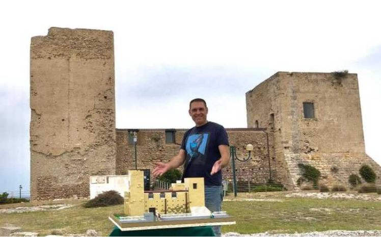  ARTE E LEGO: IL CASTELLO DI SAN MICHELE RIPRODOTTO IN SCALA